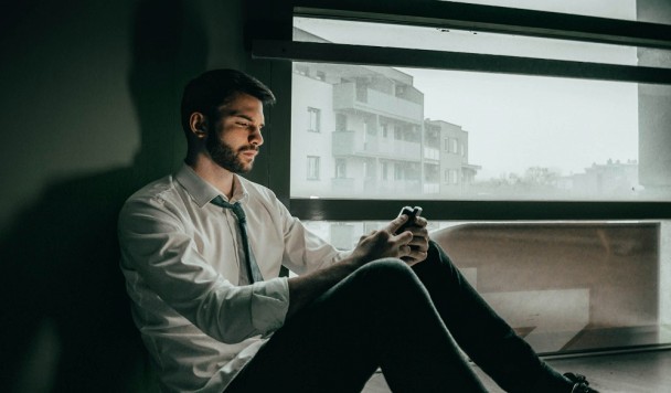 По данным OpenAI, миллионы пользователей обсуждают с ChatGPT самоубийство По данным OpenAI, миллионы пользователей обсуждают с ChatGPT самоубийство