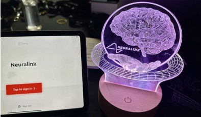 Парализованный пациент с помощью Neuralink смог управлять камерой силой мысли