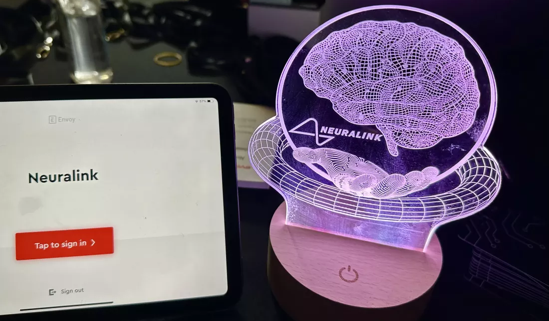 Парализованный пациент с помощью Neuralink смог управлять камерой силой мысли