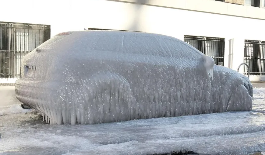 Найден способ очистки обледенелых поверхностей с помощью электричества