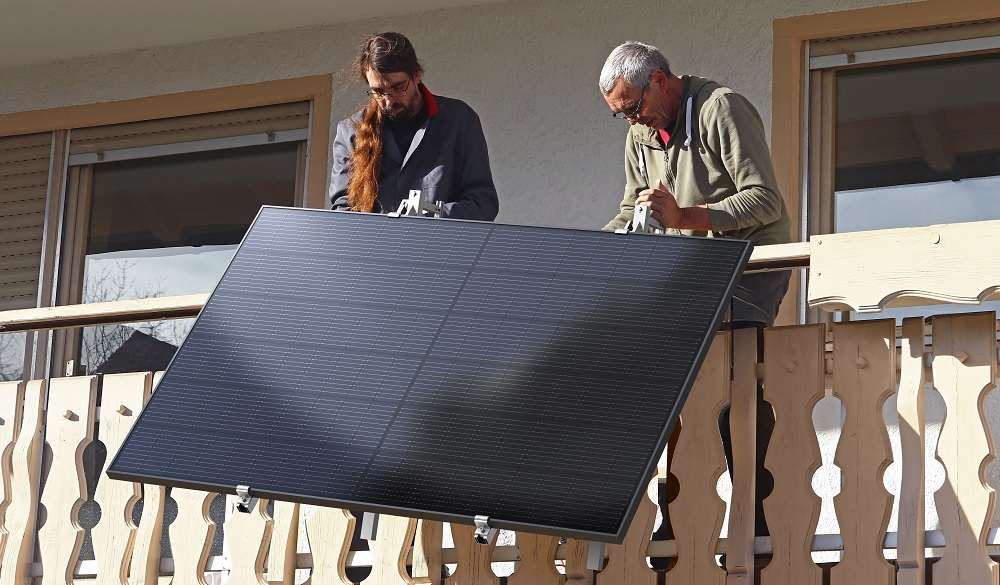 Встановлення приватних сонячних електростанцій: юридичні виклики для приватних споживачів та бізнесу