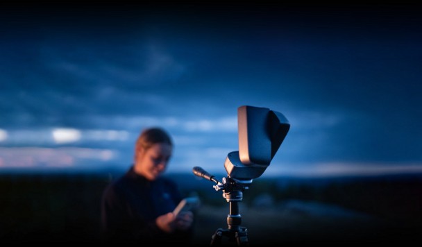 Представлен недорогой ультракомпактный телескоп, который сам находит галактики