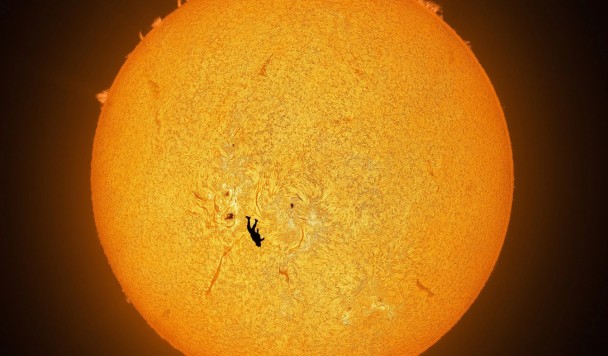 «Падение Икара»: Как была сделана самая невероятная астрофотография 2025?