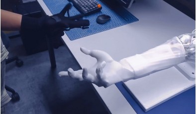 Разработана рука робота, по скорости и силе не уступающая человеческой