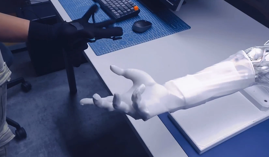 Разработана рука робота, по скорости и силе не уступающая человеческой