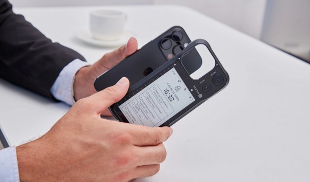 Представлен чехол для iPhone со встроенным E Ink-дисплеем