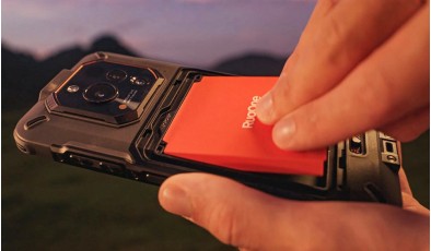 Представлен бронированный смартфон, позволяющий менять батарею без выключения