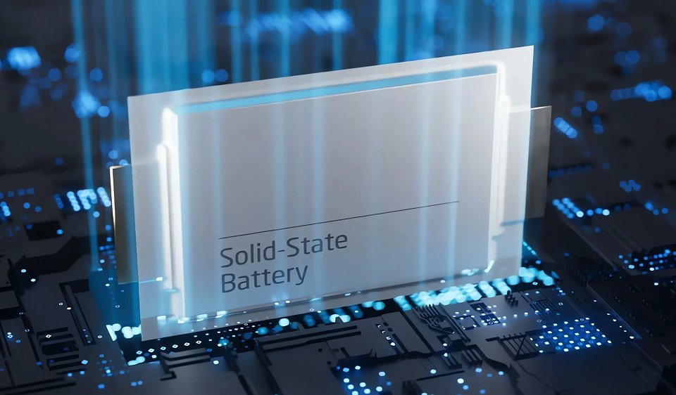 Создан твердый материал, который ведет себя как жидкий электролит