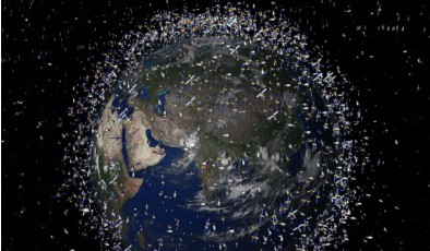 Спутники впервые начали страховать от столкновений с космическим мусором