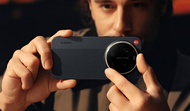 Xiaomi и Leica представили смартфон-фотоаппарат с механическим кольцом зума