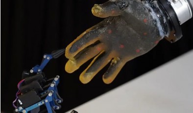 Нейроморфная кожа позволит гуманоидным роботам чувствовать боль