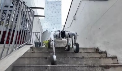 Гибридный робопёс на колёсах научился быстро ездить по лестницам