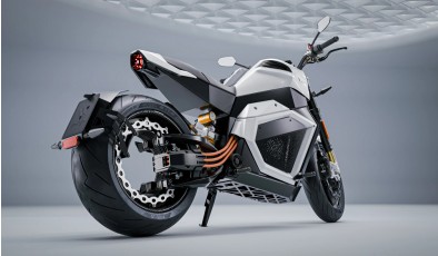 Представлен электромотоцикл с рекордно большим запасом хода