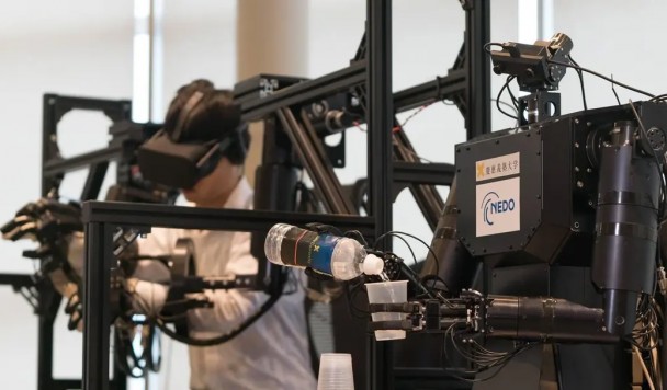 Новая система позволяет роботам копировать человеческие движения без обучения