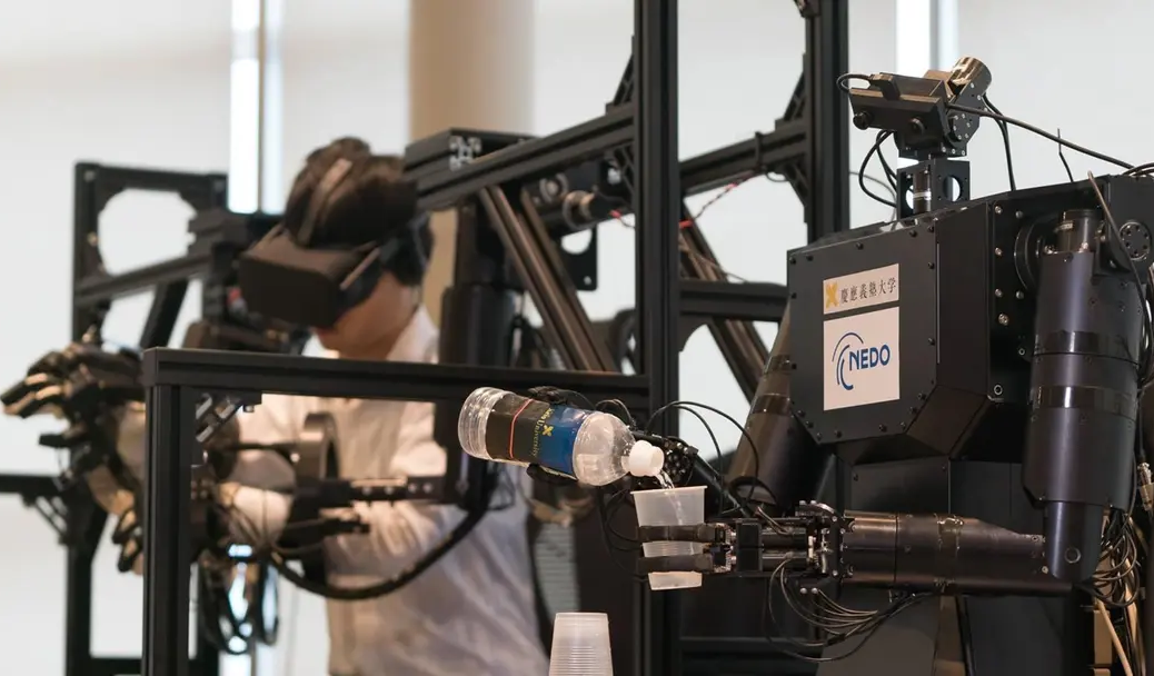 Новая система позволяет роботам копировать человеческие движения без обучения