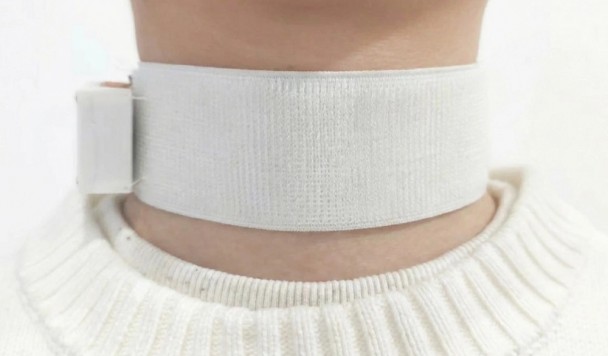 Умный чокер возвращает людям речь после инсульта