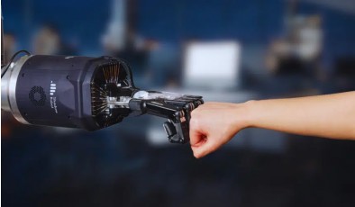 Новая ИИ-модель учит роботов работать в реальном мире