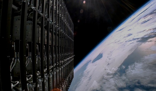 Патрульные на орбите: Спутники Starlink начали следить за космическим трафиком