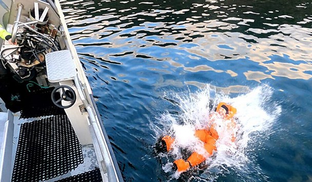 Умный браслет для одиноких рыбаков сам вызывает помощь при необходимости