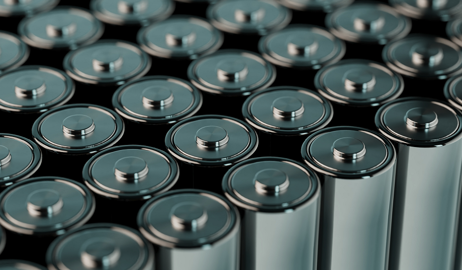 Гибридный ИИ предсказывает срок службы батареи с точностью до 87%