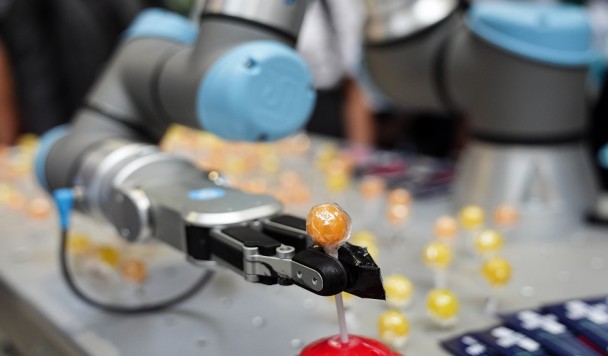 Роботы наконец-то научатся думать и действовать одновременно