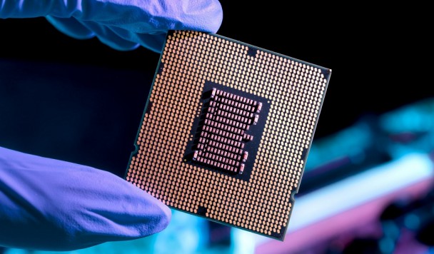 Учёные создали чип, который работает при 700°C и способен выжить в аду Венеры