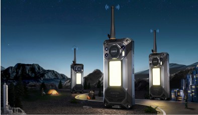 Представлен первый в мире защищённый смартфон со спутниковой связью, рацией и тепловизором