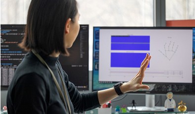 Обычные смарт-часы превращаются в трекер движений рук с помощью микро-сонара