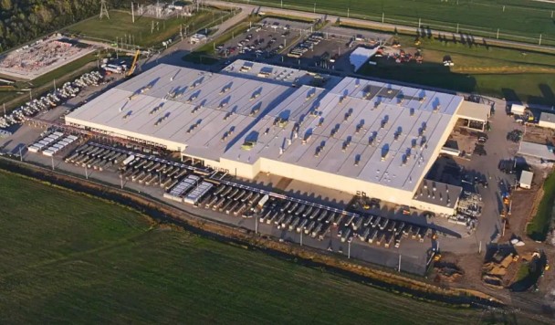 Новая система ИИ динамически управляет охлаждением дата-центров с учетом погоды