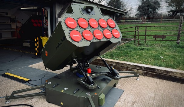 Британцы создали установку для быстрого запуска целого роя дронов