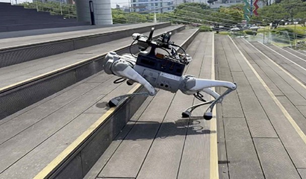 Робот, который заранее видит препятствия: корейская система меняет правила игры на сложном рельефе