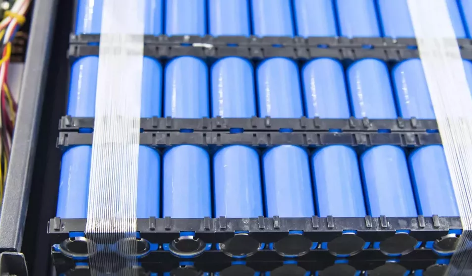 Япония научилась извлекать 90% лития из отработанных батарей электромобилей