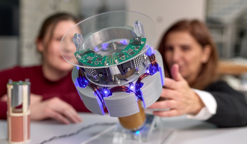 Беспроводная зарядка с эффективностью 95% приближает будущее без кабелей