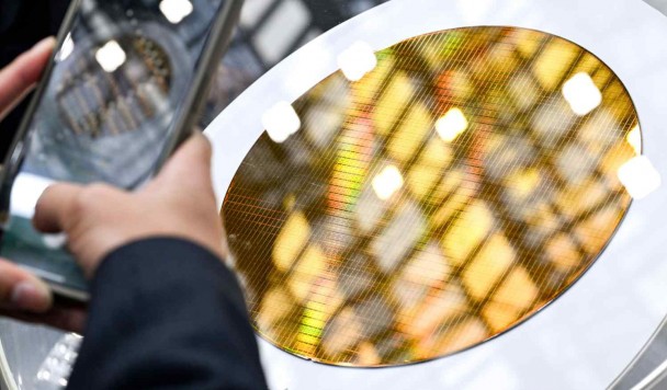 Дефицит памяти продлится до 2030 года: производители не успевают за спросом ИИ