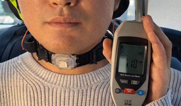 Говори без звука: шейный датчик POSTECH читает речь по микродвижениям мышц