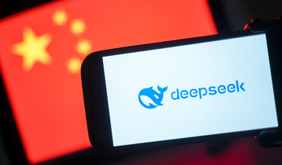 Новая модель DeepSeek V4 бросает вызов ChatGPT и Claude