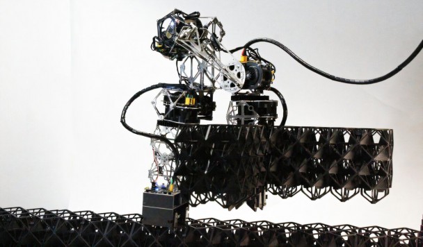 Гусеницы-сборщики и модульные блоки: экологичный прорыв в строительстве