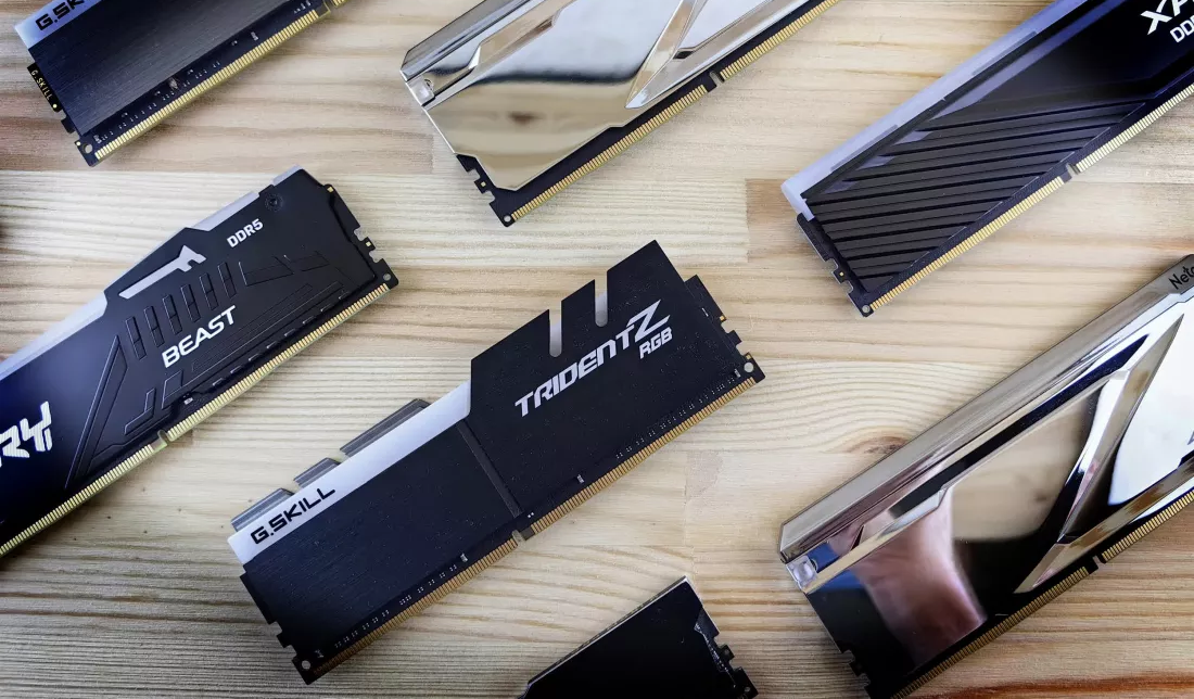 Дефицит памяти: NAND уже подорожала на 600%, а DRAM — на 400%