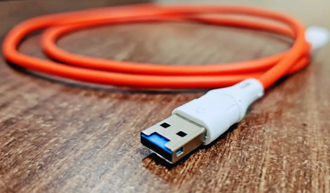 Представлен USB-кабель со скрытыми Wi-Fi и микроконтроллером внутри