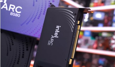 Intel не собирается отказываться от выпуска видеокарт Arc
