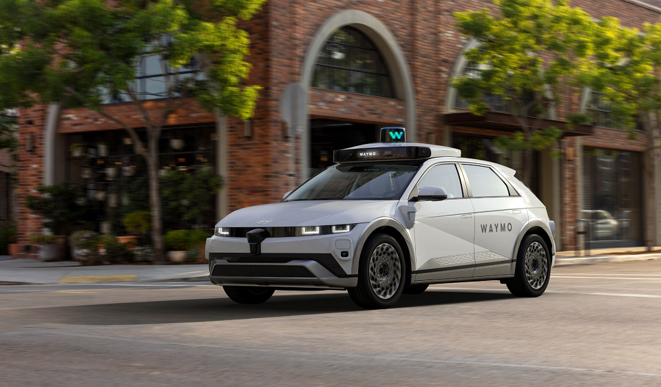 Waymo превращает старые батареи роботакси в хранилища солнечной энергии