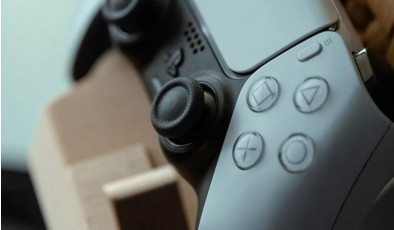Sony запатентовала кнопки контроллера, которые «хватают» пальцы во время игры