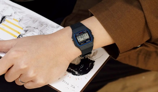 Легендарные Casio F-91W получили шагомер и Bluetooth