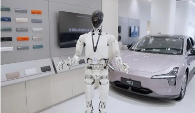 BYD выводит гуманоидного робота Xiao Di в автомобильные салоны