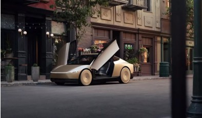 Tesla Cybercab без руля и педалей всё же сможет двигаться под управлением человека