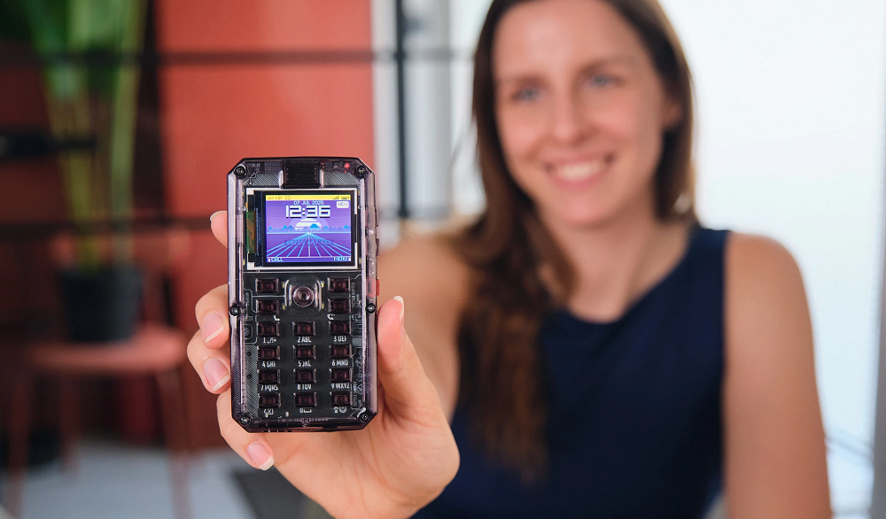MAKERphone 2.0: смартфон, который можно собрать и запрограммировать самостоятельно