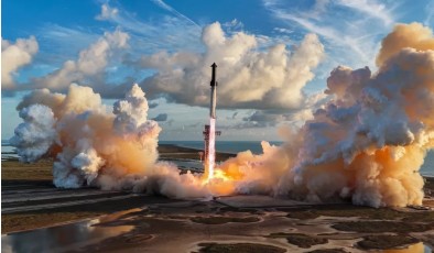 Starship впервые вышел на орбиту и вывел 26 спутников Starlink
