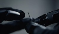 Робот научился вышивать шелком: как китайская разработка осваивает искусство с 2500-летней историей